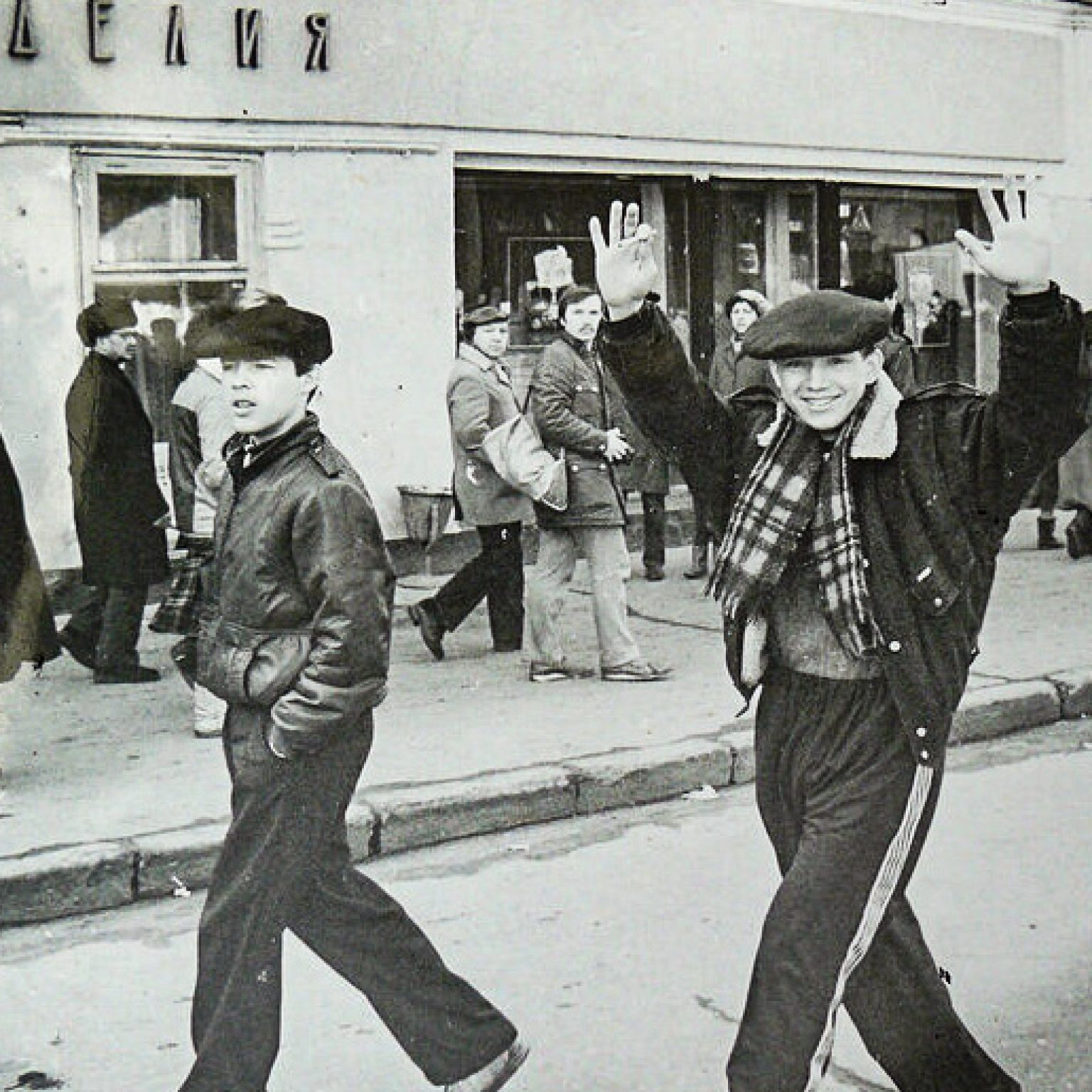 Татарстан 1970 2010 х. Фураги Самара группировка. Улица Баумана 1990. Улица Баумана Казань 1990. Группировки Казани 80-х.